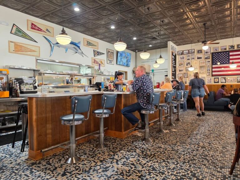 Mississippi Still Has 6 Old-School Diners Where Breakfast Costs Less Than A Drive-Thru Combo