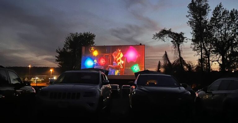 This Old-School Tennessee Drive-In Still Has One Screen, Cheap Tickets, And Plenty Of Nostalgia