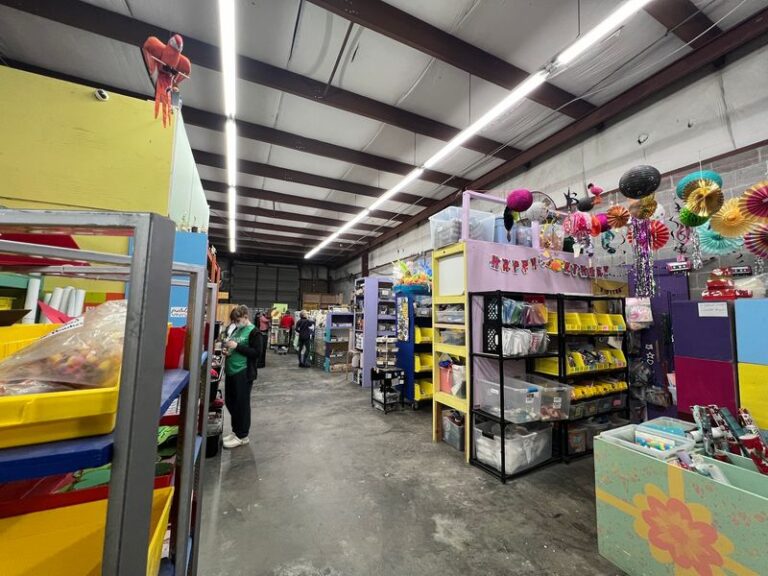 Crafters Pay What They Can For Donated Art Supplies At This Tennessee Reuse Shop