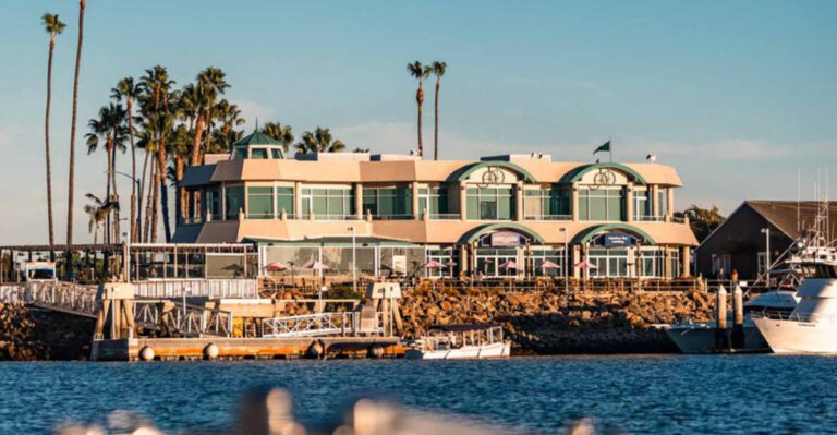 The Door County Dockside Restaurant Where Seafood Comes With Marina Views