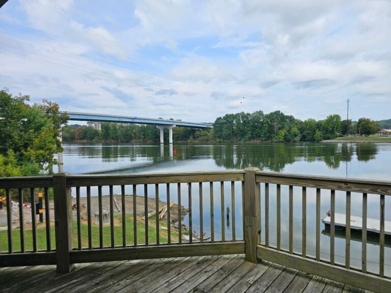 At This Tennessee Marina The Fried Catfish Keeps Coming Until You Say Stop