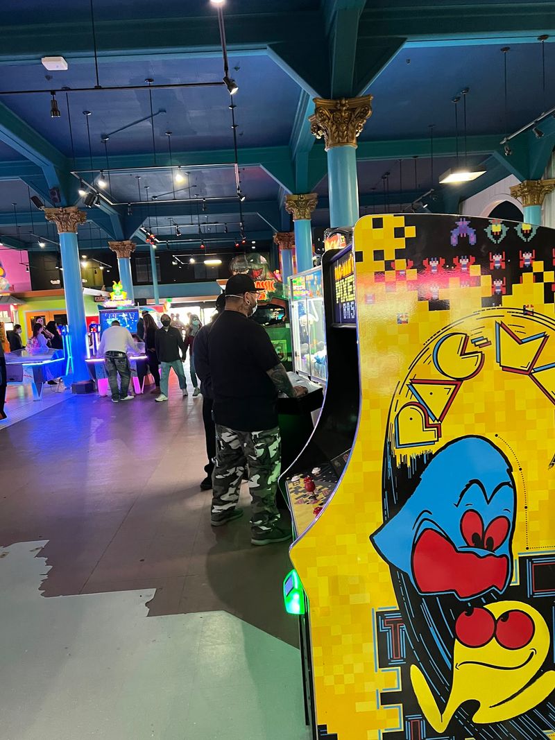 Pinball Machines That Ring Like Old Friends