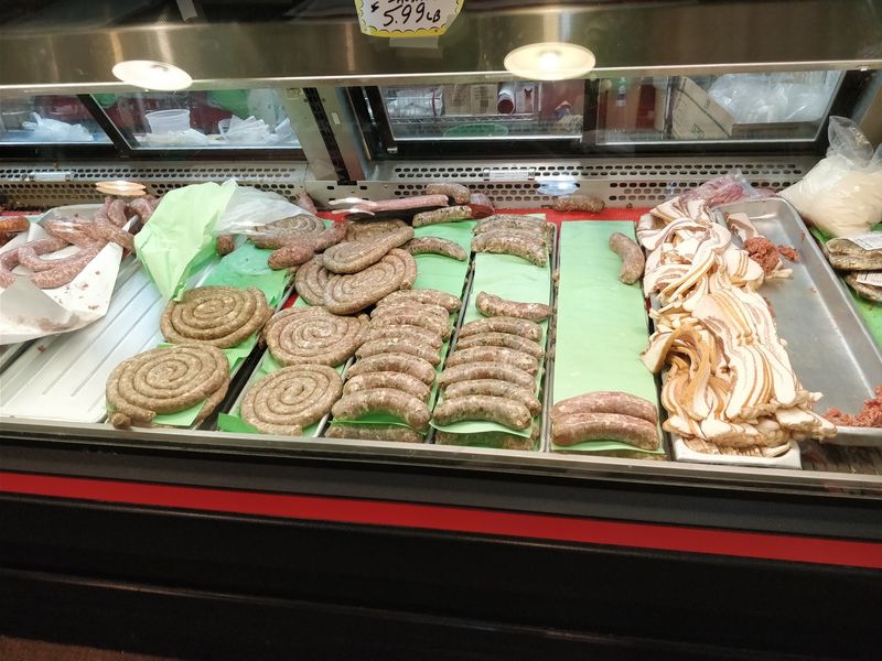 Hot Sandwiches With Big-City Swagger