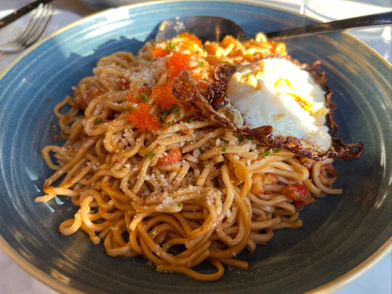Garlic Noodles Worth Crossing Town For