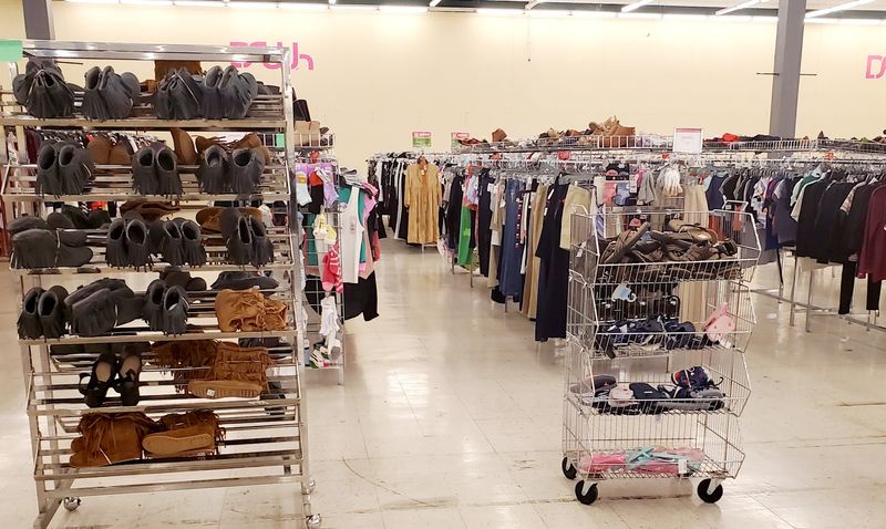 Gift Shopping Gets Way Easier When Luxury Costs Less
