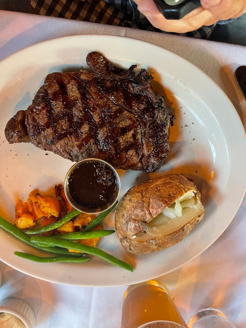 Prime Rib Leads A Hearty Menu