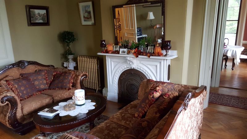 Sleep Over Like Victorian Royalty