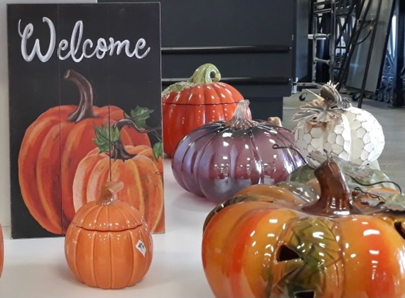Holiday Decorations That Feel Like Little Time Capsules