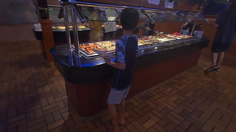 Tips For A Smooth Visit With Hungry Kids