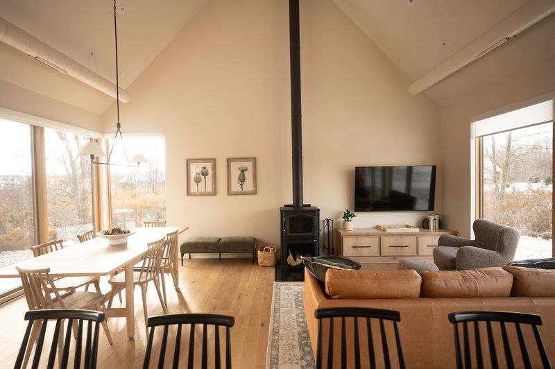 Room For Families, Friends, And Big Gatherings