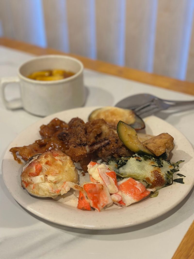 Seafood Gives The Table Something To Talk About