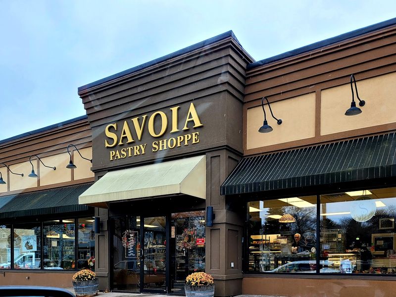 Meet Savoia On Clifford Avenue