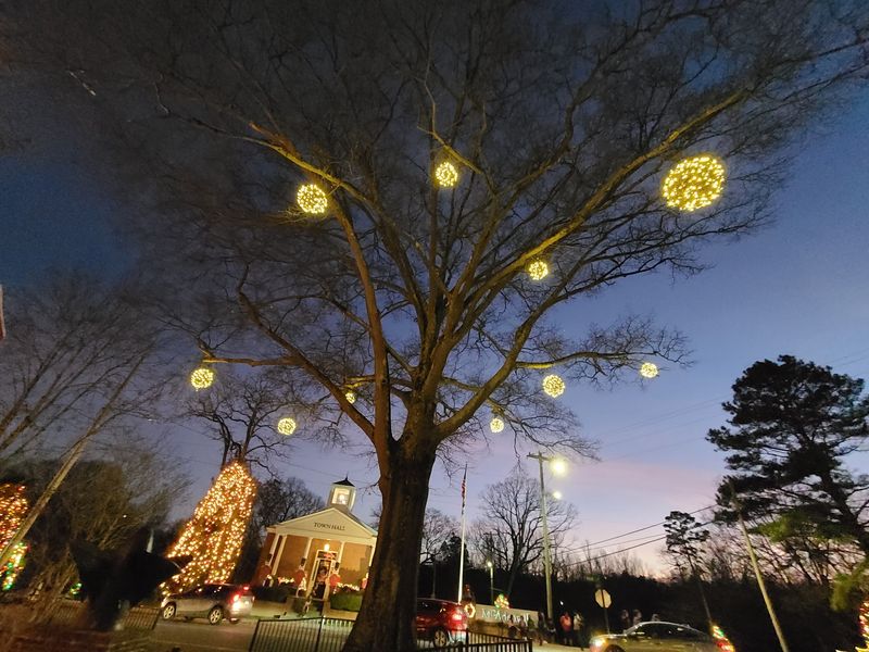 Half A Million Lights Will Test Your Camera Roll