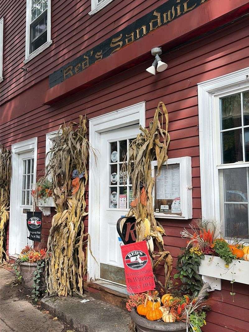 Red's Sandwich Shop