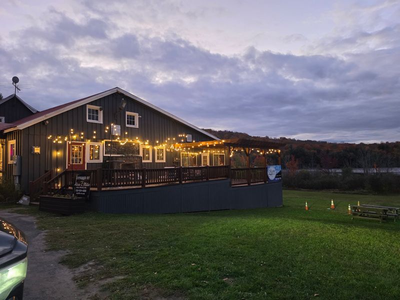 Oxbow Inn