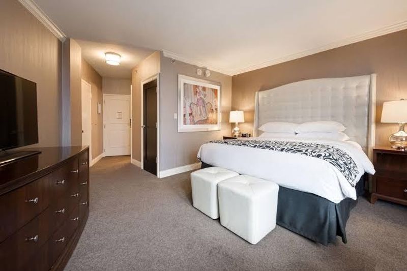 Rooms That Blend Classic Charm With Comfort