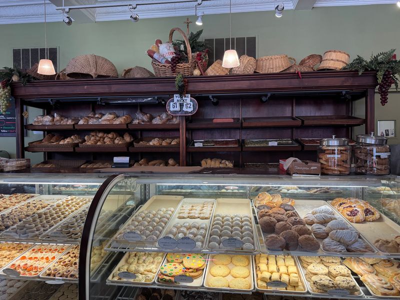 More Than A Century Of Flour, Ovens, And Family Pride