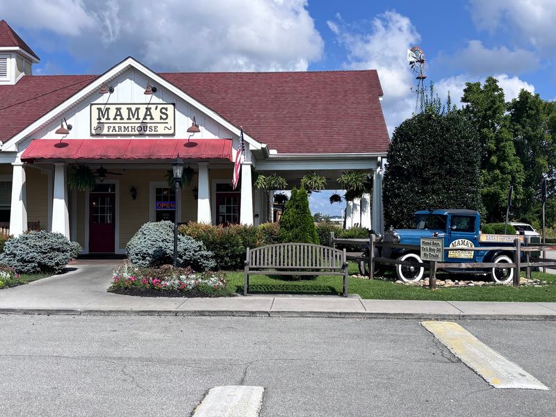 Mama's Farmhouse