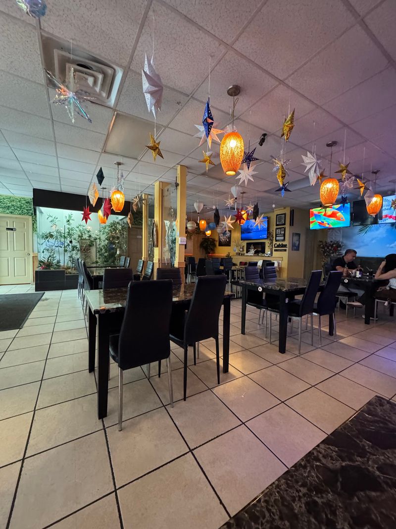 Pho Lantern Restaurant - Niagara Street