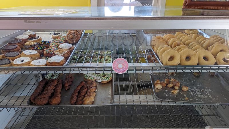 Plan Your Sweet Lakeside Stop