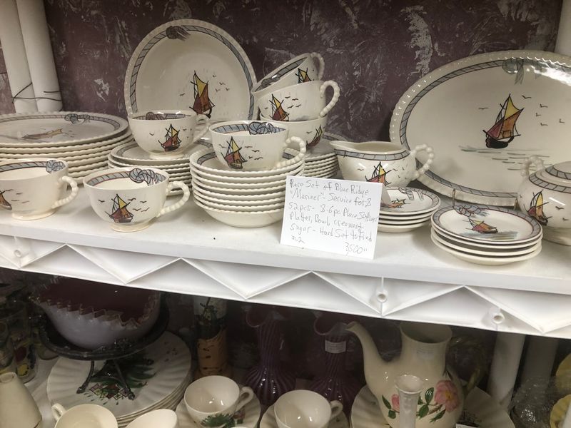 Pottery Collectors Treat This Show Like Their Super Bowl