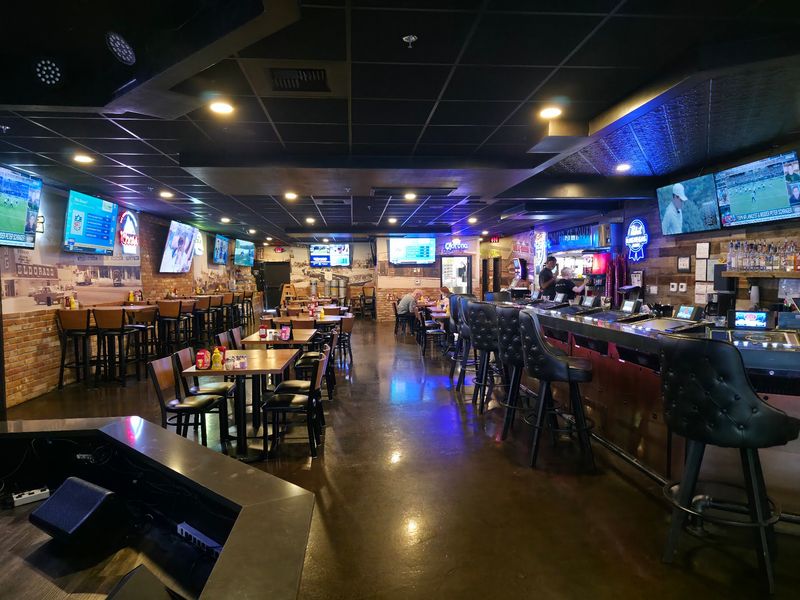 Johnny Mac's Water Street Tavern