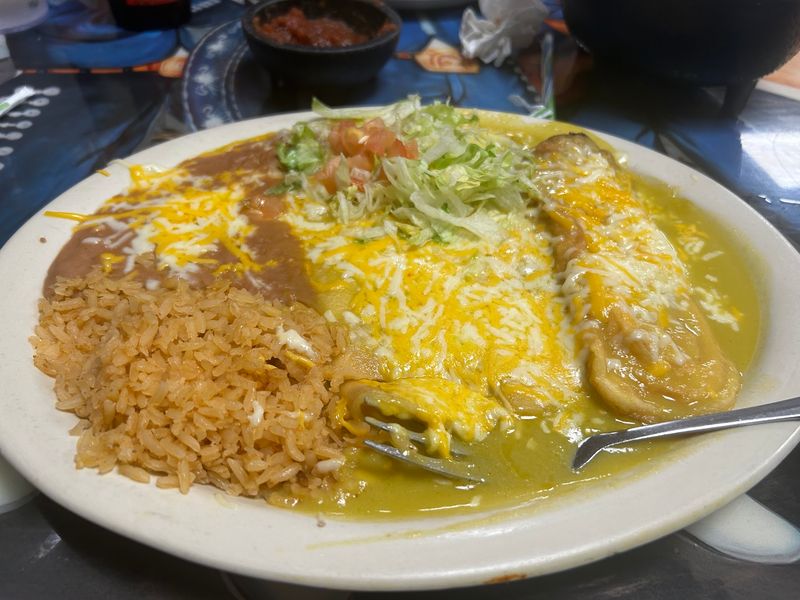 Green Chile Heat Keeps Things Honest