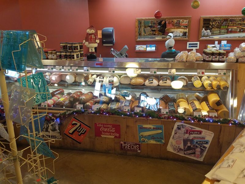 Lunch Stop With A Deli And Hand-Dipped Cones