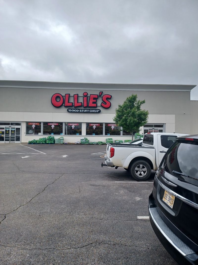 Ollie's Bargain Outlet, Tupelo, MS