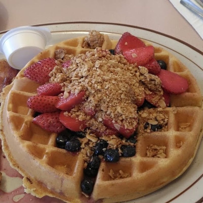 Country Club Diner - East Avenue