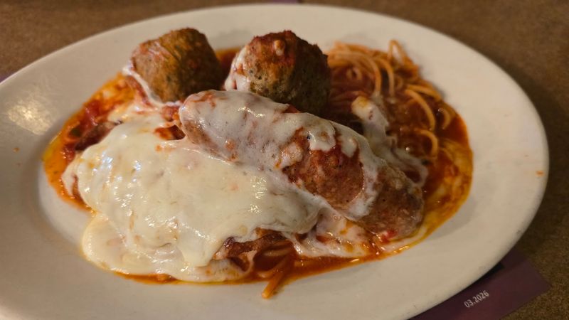 Amedeo's Restaurant & Pizzeria