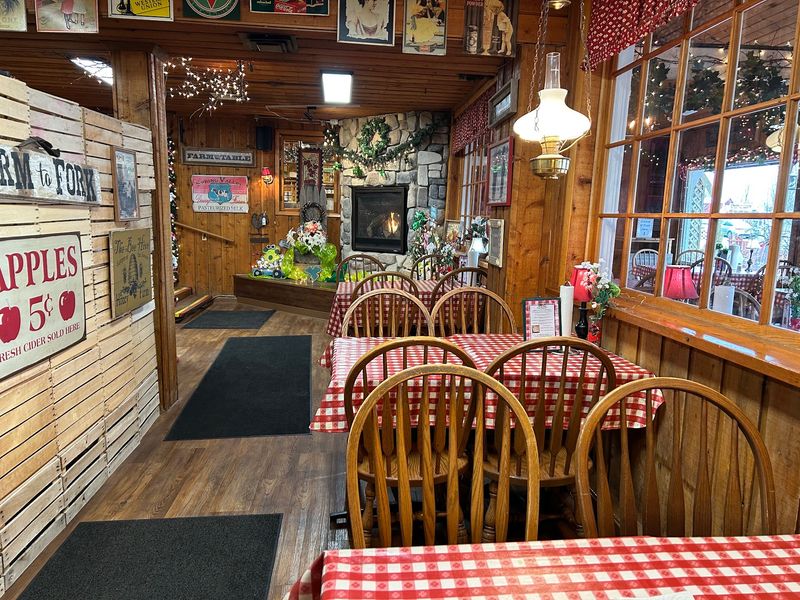 Breakfast At The Red Barn Restaurant Means Business
