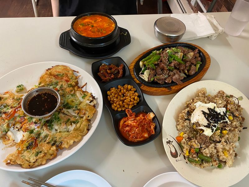 Chorong House - Syracuse