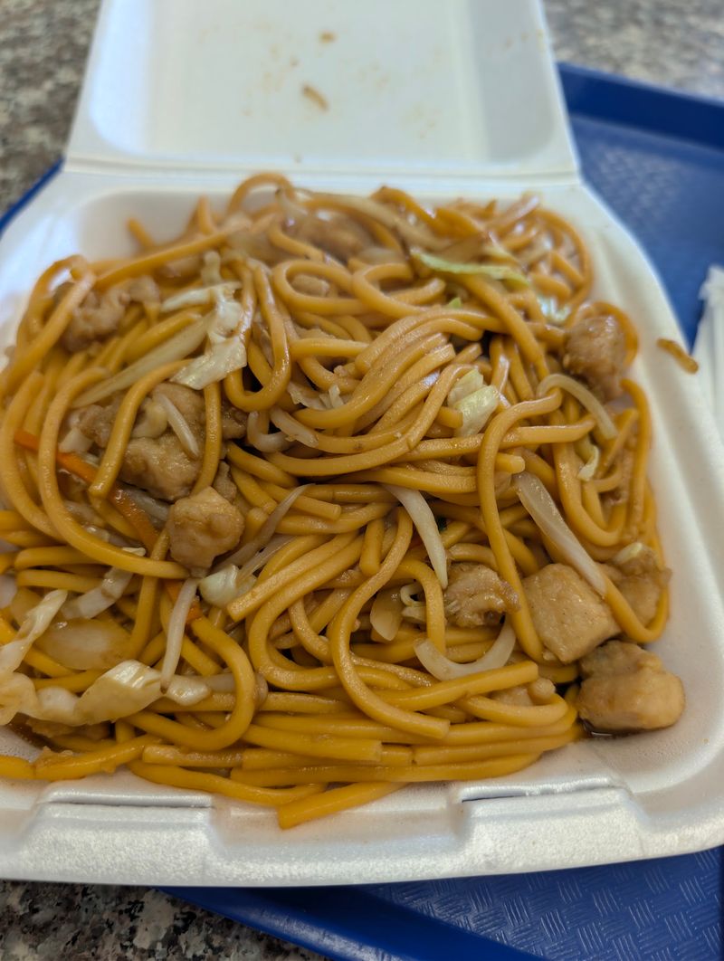 Thick Noodles And Simple Fried Rice Steal The Show