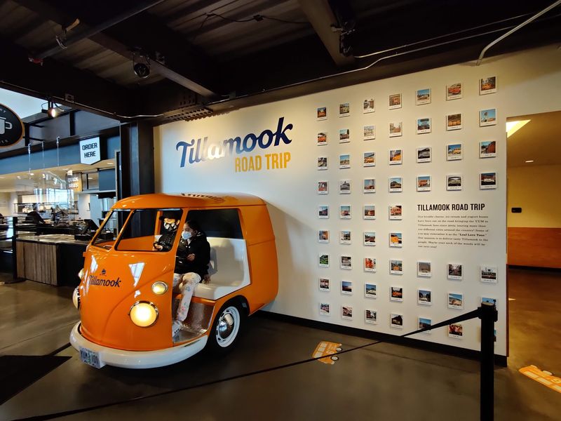 Hunt For Tillie And Hop On The Yum Bus