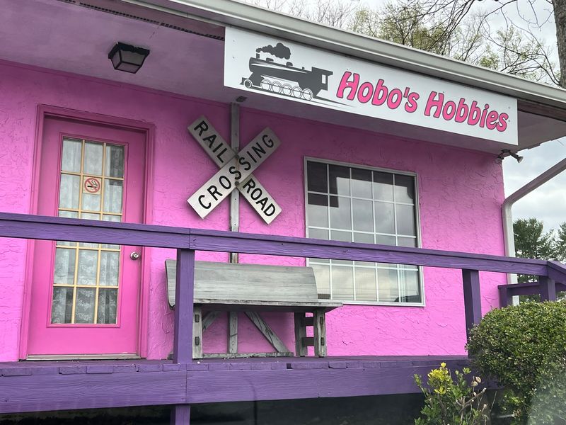 Hobo's Hobbies Trains & Planes