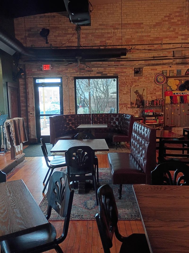 Downtown De Pere Gives You A Great Excuse To Linger
