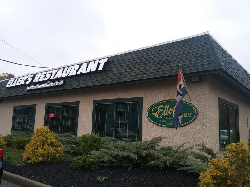 A Six-Table Start Grew Into A Main Street Favorite
