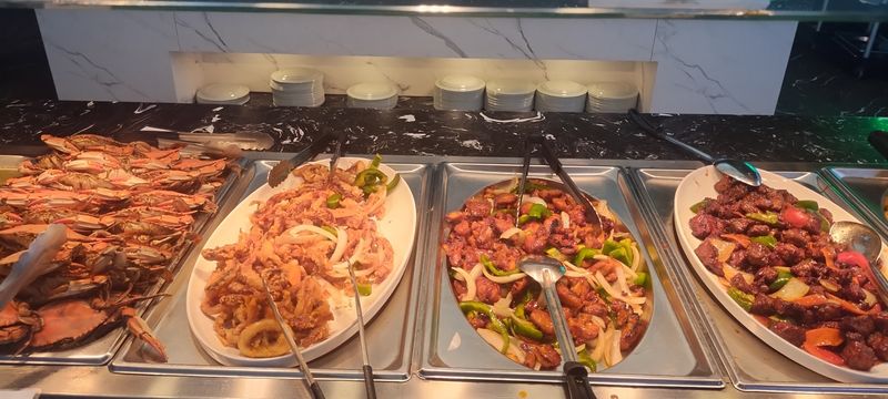 A Hibachi Chef Will Cook Your Plate While You Wait