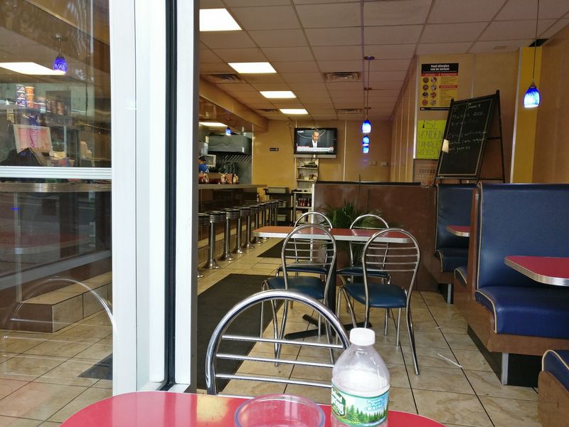 Dyre Avenue Diner - Bronx