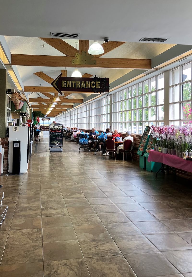 Coffee, Flowers, And A Snack Shack Make Lingering Way Too Easy
