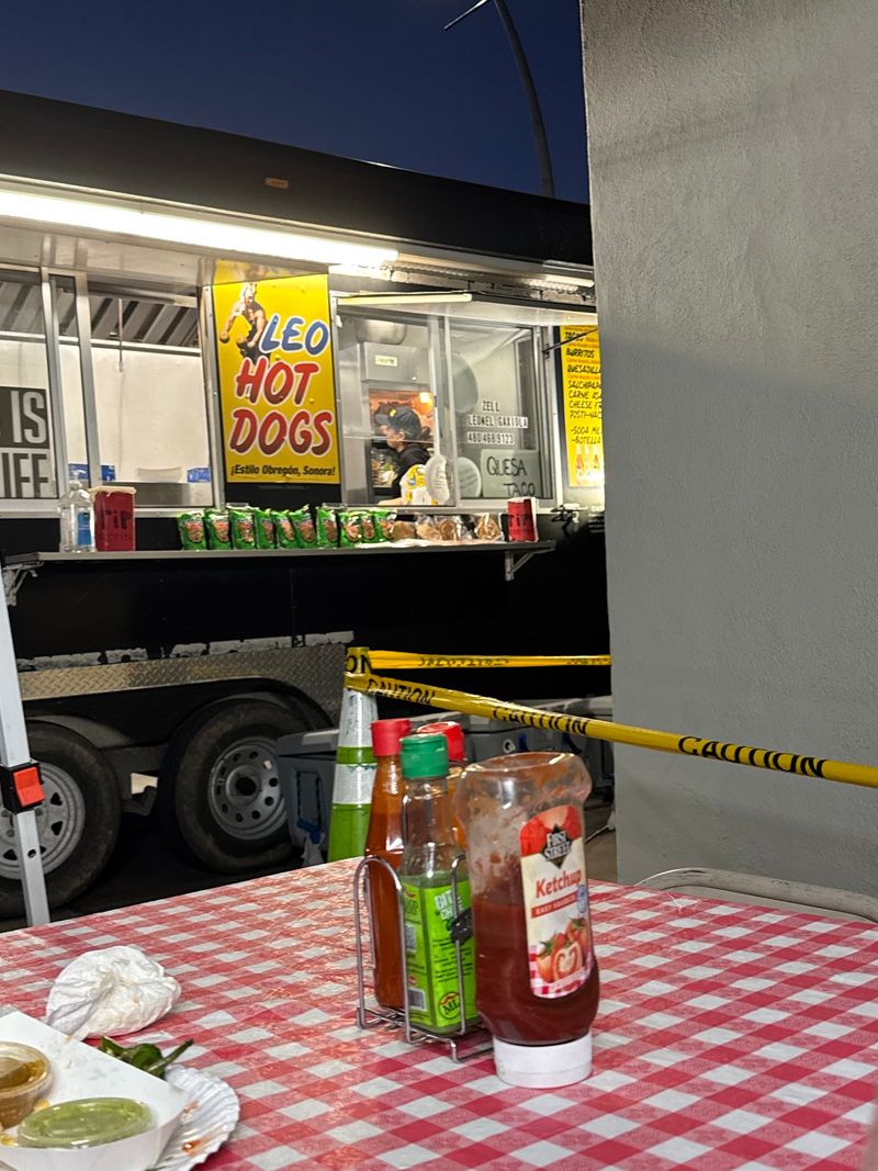 Leos Hotdog Stand