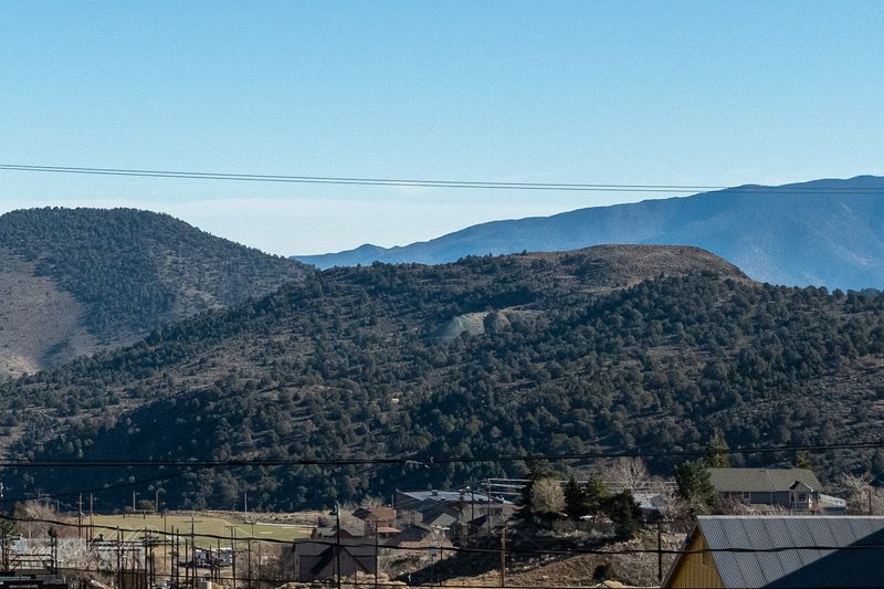 Big High-Desert Views Between The Storefronts