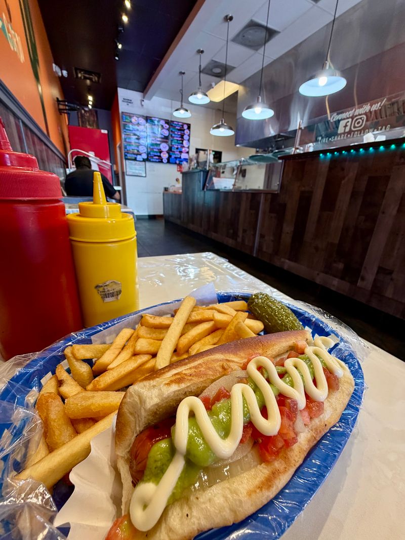 Dogos Y Tacos El Gordo