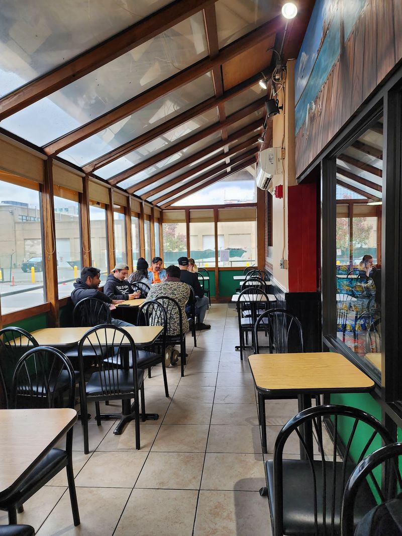 Pete's Dockside, Boston