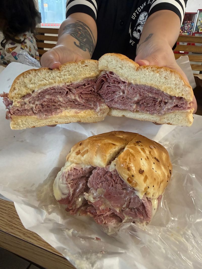 Lou's Deli