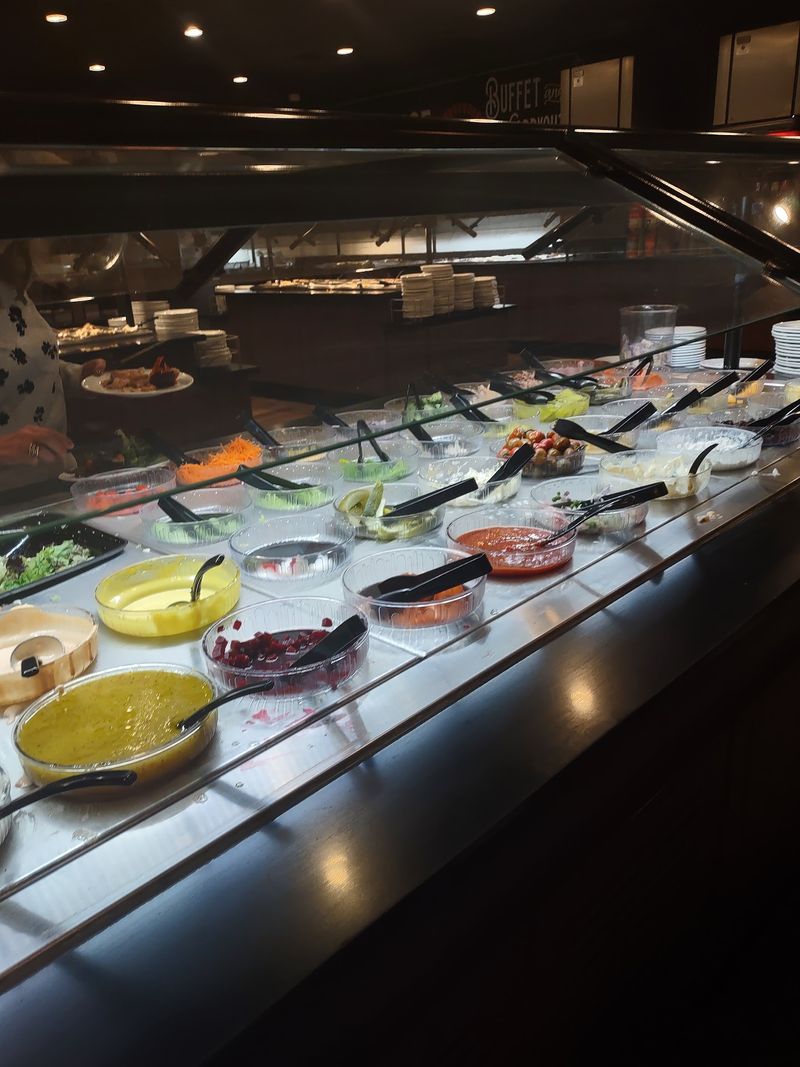 Groups, Takeout, And Catering Make Planning Easy
