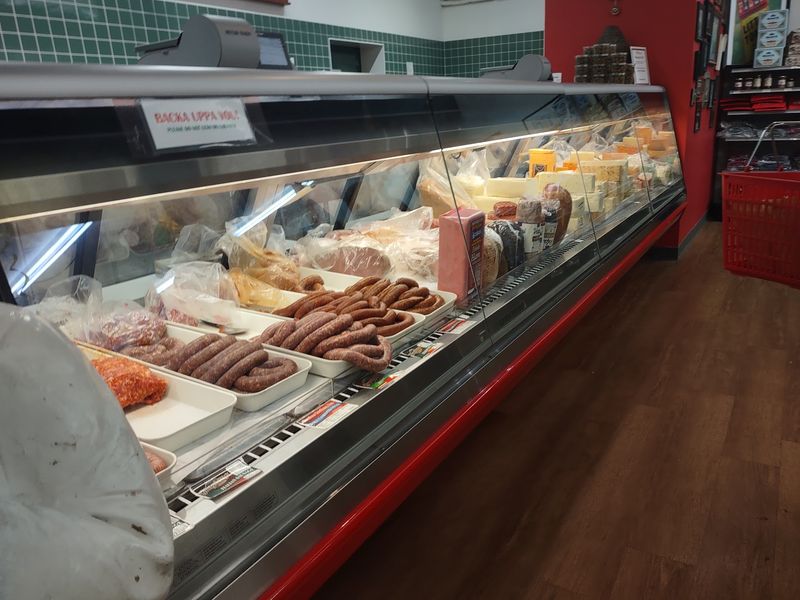 The Grinder Is A Des Moines Legend In Sandwich Form