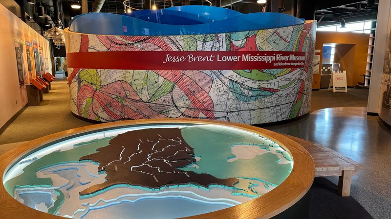 Hands-On Stations Along the Mississippi Trail