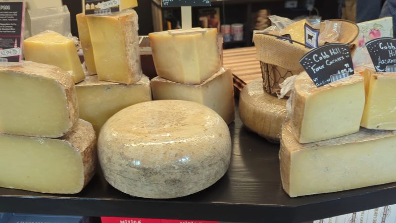 A Free Tasting Counter That Makes Cheese Shopping Feel Like A Game